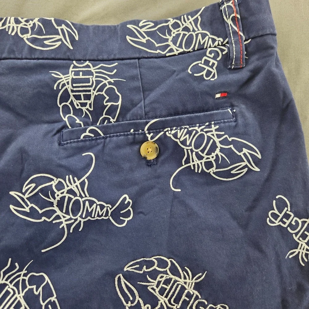 Tommy Hilfiger Men's 36 Navy Blue Lobster Print Preppy Shorts